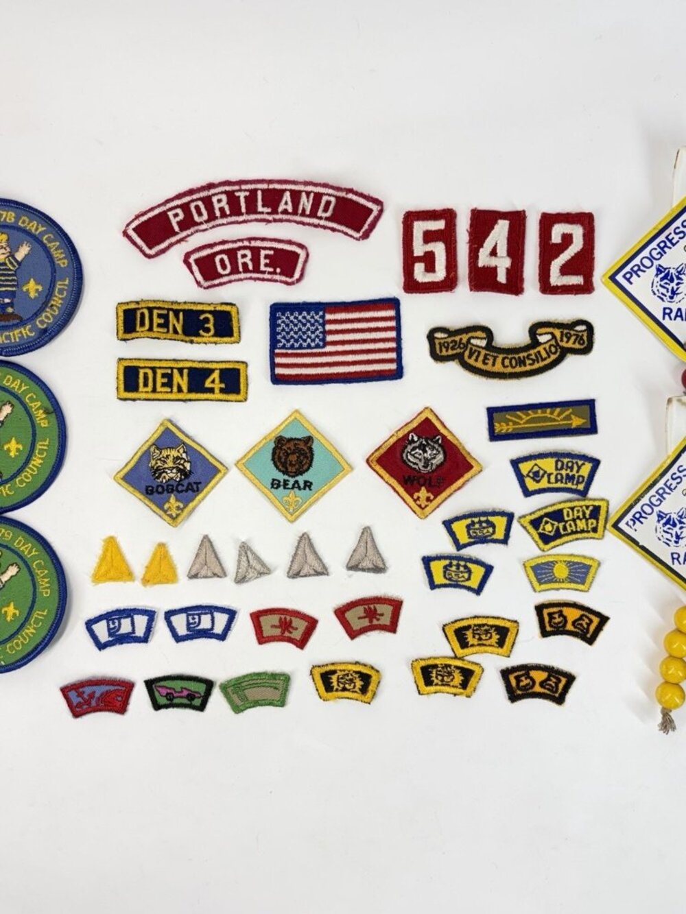 Vtg 1970's Boy Scout BSA Lot of 41 Patches Cub Scouts Day Camp Portland Oregon